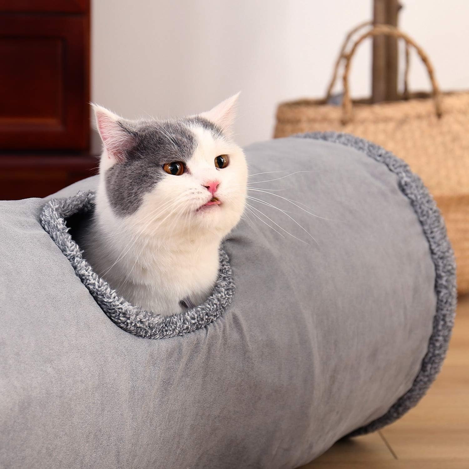 The Sophisticated Cat Tunnel: Premium Suede Hideaway with Interactive Crinkle Sounds